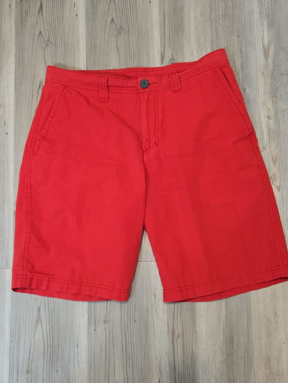 Columbia Flat-Front Red Casual Chino Shorts